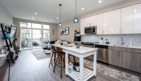 Live at the National Harbor in a Private 1BR with a Den/Office! (id. 44187)