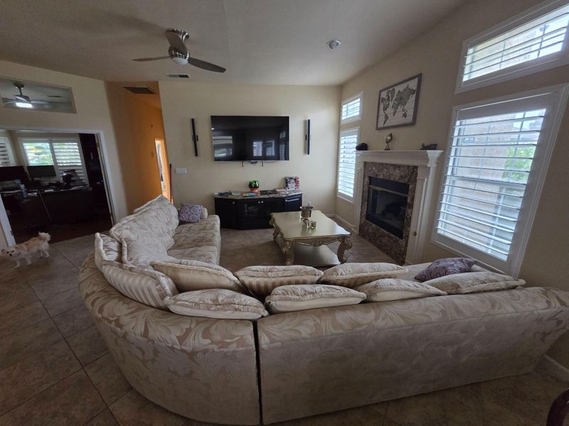 roommates in Undisclosed, Bakersfield, CA 93314 Oasis house in a high end neighborhood central to most shopping and retailers (id. 24473) - cirtru.com