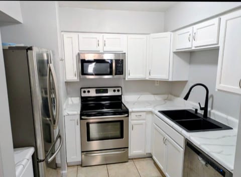 Shared Room in 1Bed.1Bath