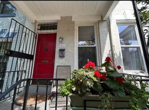 Entire Place 4Bed.2.5Bath