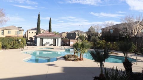 roommates in Undisclosed, Las Vegas, NV 89178 Live in Las Vegas with Good Energy (id. 35206) - cirtru.com
