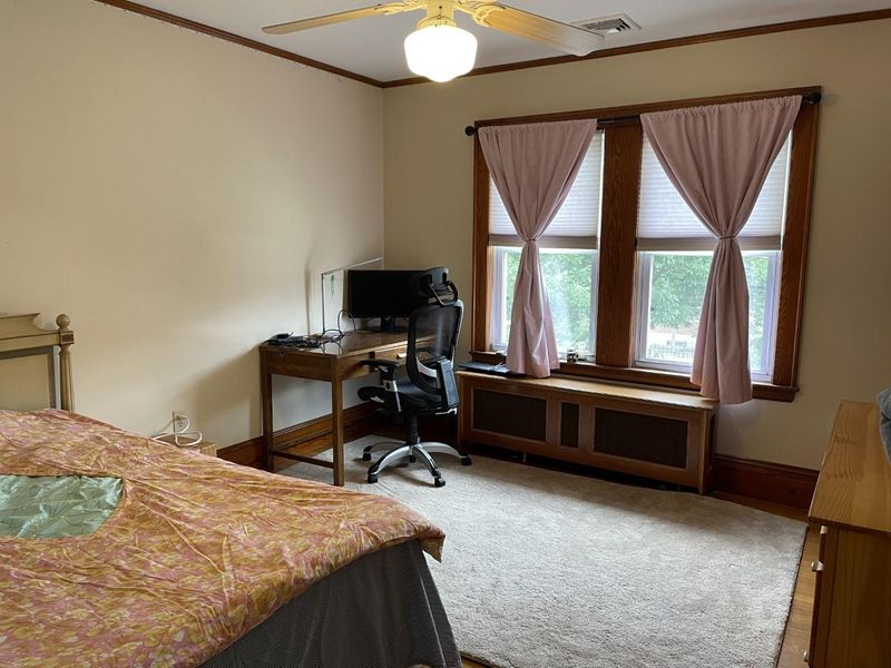 roommates in Undisclosed, Newton, MA 02458 Private Room · Central AC · Queen Bed · Parking (id. 31410) - cirtru.com