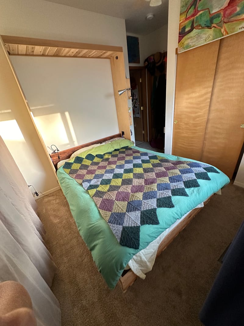 Private Room in 3Bed.1Bath
