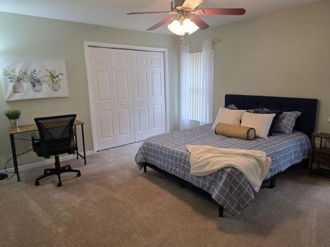 Super host Beautiful Floral City Home | Newly Renovated & Move-In Ready (id. 24910)