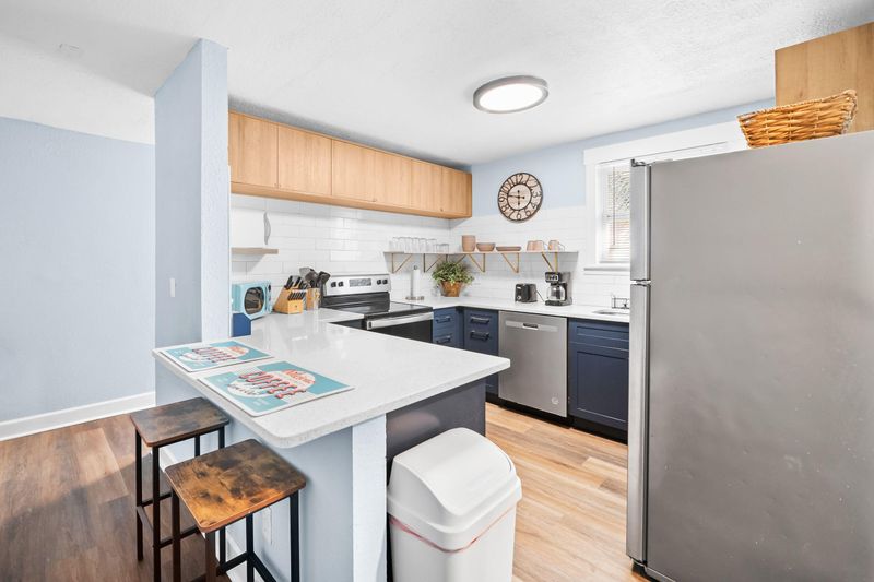 roommates in Undisclosed, Jacksonville, FL 32206 LAST ROOMS AVAILABLE in Historic Springfield | Fully Furnished  Book Now Before It’s Gone (id. 31320) - cirtru.com