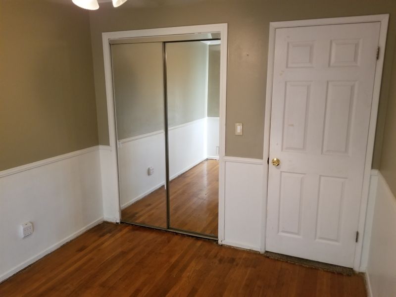 roommates in Bowbells Room2Bed.1Bath - cirtru.com