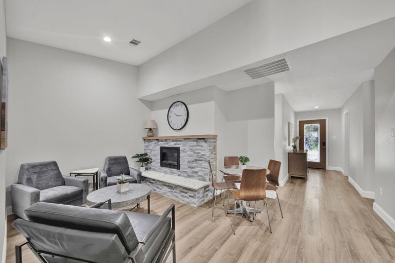 roommates in Undisclosed, Garland, TX 75043 All utilities included – no surprise bills!
 Low move-in fee for an easy start
 Fast, Free Fiber Wi-Fi included
 Smart lock on every room for added security and convenience
 Bus routes just steps from the door (id. 15846) - cirtru.com