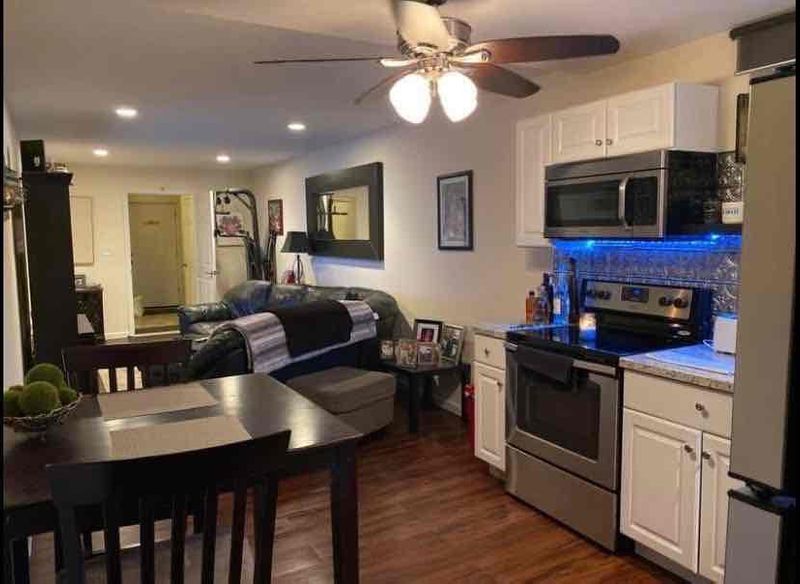 roommates in Lake Forest Entire Place 1Bed.1Bath - cirtru.com