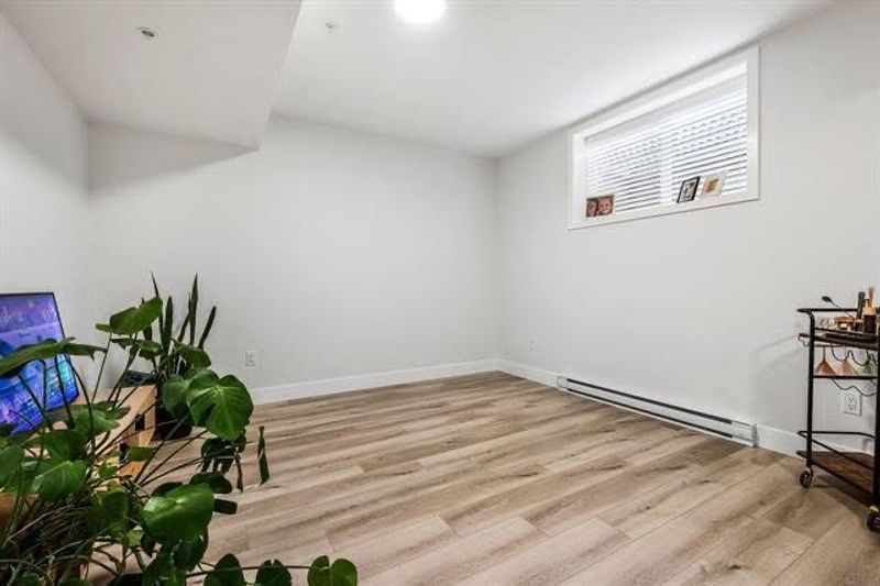 roommates in Chilliwack Entire Place 2Bed.1Bath - cirtru.com