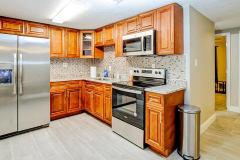 roommates in Undisclosed, Tampa, FL 33613 , USF AREA TOTALLY REMODEL close to everything . Bus stop 1 block away (id. 1510) - cirtru.com