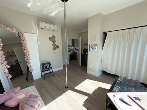 Private Room in 2Bed.2Bath