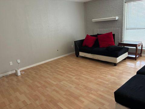 ROOMS FOR RENT - MESQUITE 75150 - ALL BILLS PAID! (id. 31542)