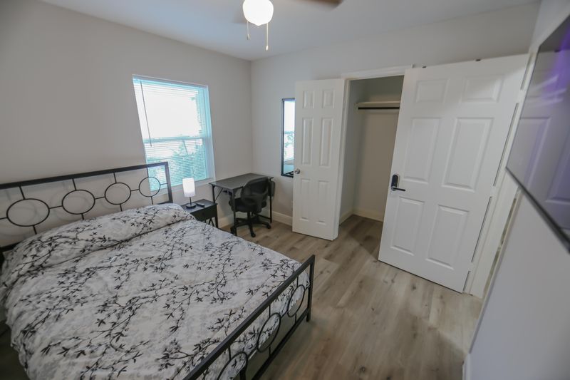 roommates in Undisclosed, Houston, TX 77051 Newly remodeled home with dining area and back yard, close to public transit, easy access to Hwy 288 & medical district (id. 9457) - cirtru.com