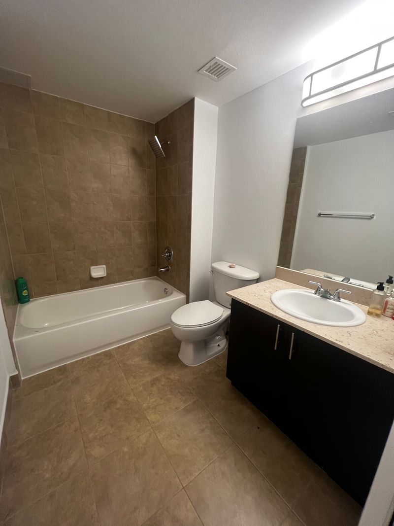 Room2Bed.2Bath