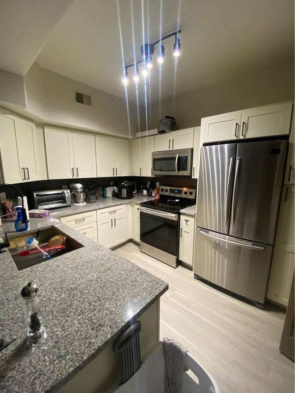 Private Room in 2Bed.2Bath