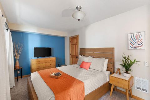 Forest Park Sanctuary Home in NW Portland (id. 29766)