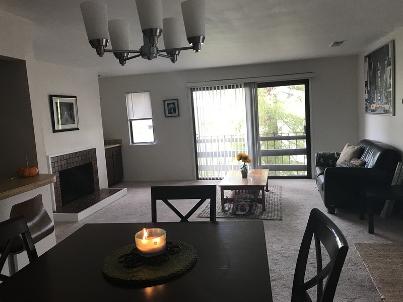 Room available in 2 bedroom Apt