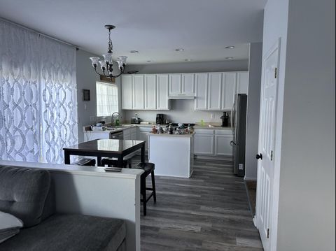 Comfortable & High-Quality Aurora Home with Backyard (id. 8969)