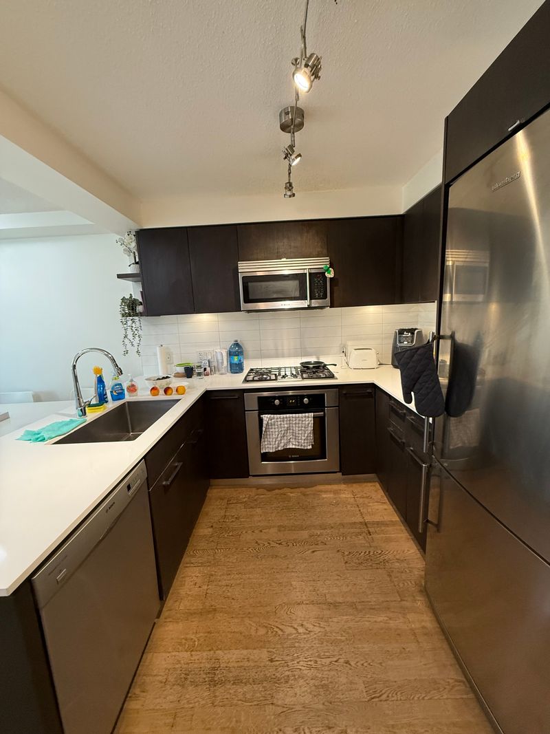 roommates in Richmond Private Room in 2Bed.2Bath - cirtru.com