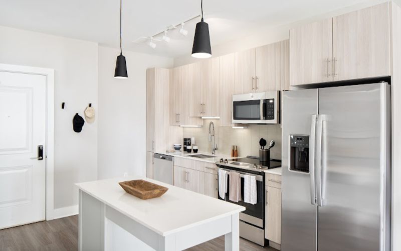 roommates in McLean Entire Place 1Bed.1Bath - cirtru.com