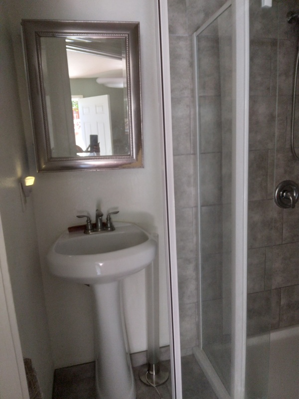 Private Room in 3Bed.1Bath