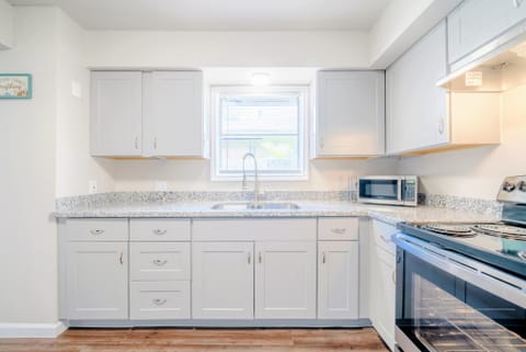 roommates in Undisclosed, Houston, TX 77061 Updated South Houston Home Near Airport  & Metro Multiple Bus Stops Nearby (id. 655) - cirtru.com