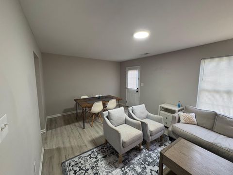 Semi detached Townhome near I40 and DT Raleigh (id. 32688)