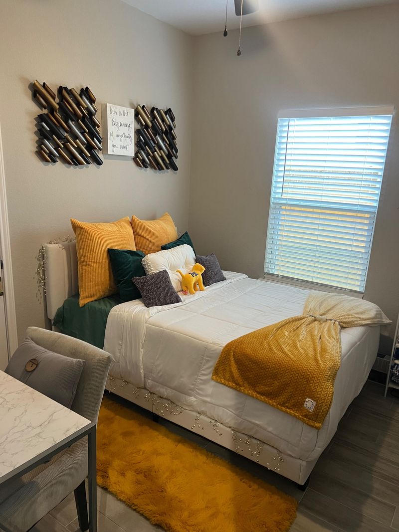 roommates in Undisclosed, Montgomery, TX 77316 Cozy Living in Montgomery — Just 5 Minutes from Lake Conroe (id. 28970) - cirtru.com