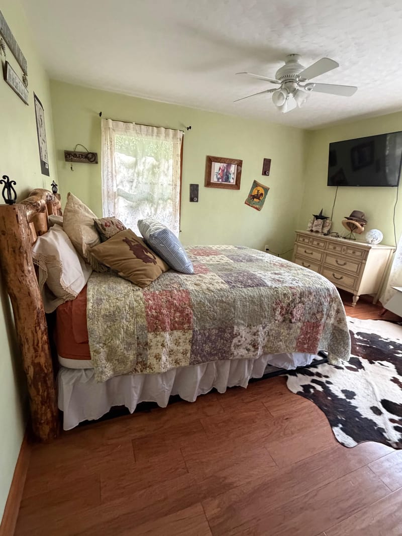 roommates in Undisclosed, New Castle, VA 24127 Living on Top of the mountain surrounded by trees  only minutes from town  of  New Castle (id. 36213) - cirtru.com
