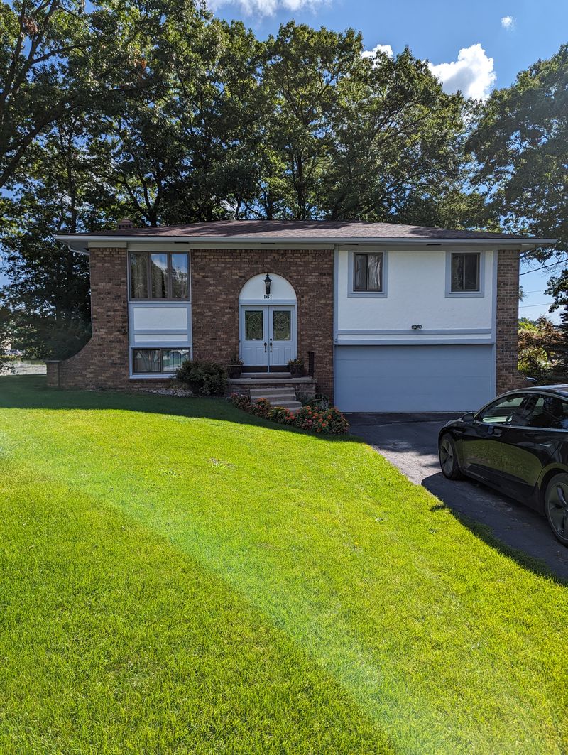 roommates in Lake Orion Private Room in 4Bed.1Bath - cirtru.com