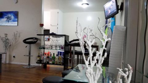 $20 OFF MOVE-IN UNTIL 2026! Baldwin Hills Home, Near Bus/Trains and all of LA! (id. 19457)