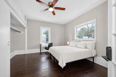 New Smyrna Beach Historic District Home – Walk to Shops, Restaurants, Dining & Gym! (id. 43224)