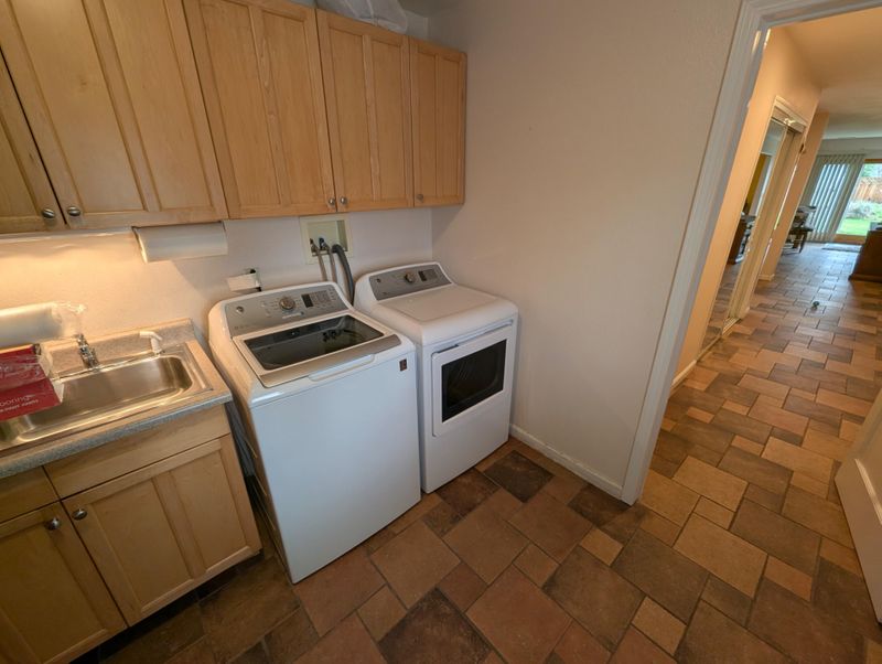 roommates in Undisclosed, Concord, CA 94518 Concord Home in Quiet/Centrally-Located Neighborhood (id. 21485) - cirtru.com