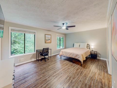 roommates in Undisclosed, Stone Mountain, GA 30087 PadSplit Premium: Quiet, Modern Kitchen, Smart TVs in Every Room! (id. 16371) - cirtru.com