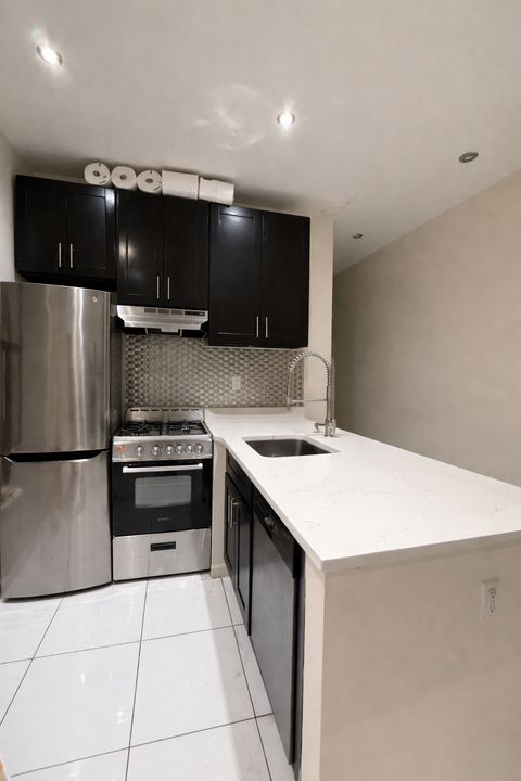 Private Room in 3Bed.1Bath