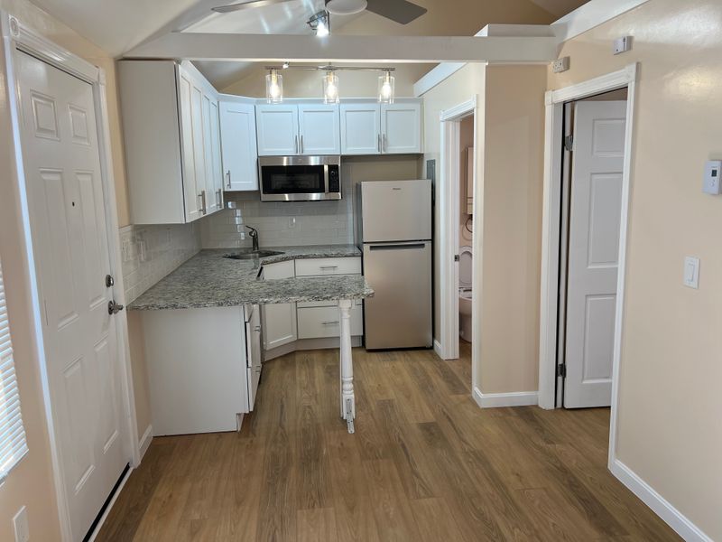 roommates in Brighton Entire Place 1Bed.1Bath - cirtru.com