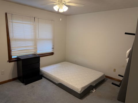 roommates in Newnan Private Room in 4Bed.2.5Bath - cirtru.com