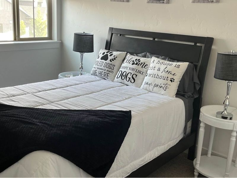 roommates in Meridian Private Room in 6Bed.4.5Bath - cirtru.com