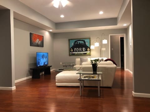 Private Room in 6Bed.3Bath