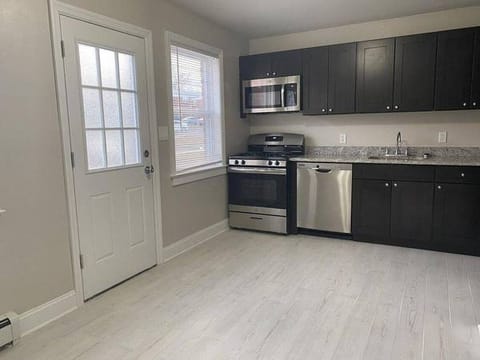 roommates in Racine Entire Place 1Bed.1Bath - cirtru.com