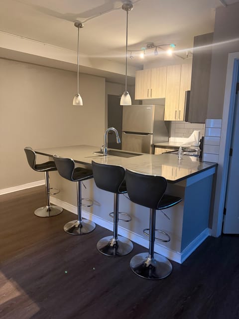 Live in Buckhead (id. 35121)