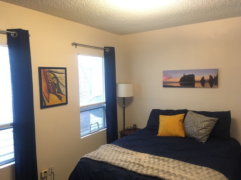 Lovely Room in Amazing Location!