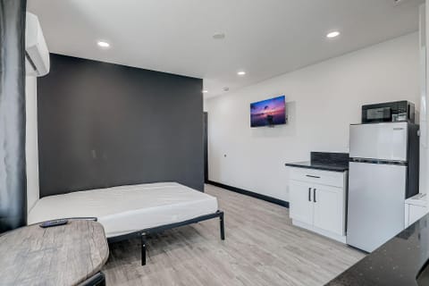 roommates in Undisclosed, Las Vegas, NV 89104 Ultra Luxury Private (Not Shared) Studios 1 Block Off The Las Vegas Strip Near The Arts District (id. 38886) - cirtru.com