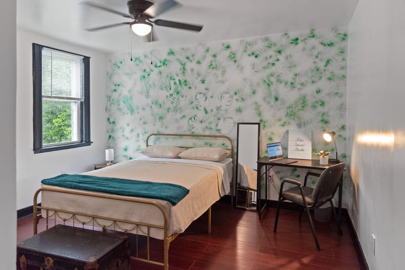 roommates in Undisclosed, Baltimore, MD 21223 Your New Home Awaits!  
 Private room available NOW & Bathroom
 Safe & secure building
 Close to transit & shopping
 Respectful, quiet community
 Move in as soon as this week! (id. 35404) - cirtru.com