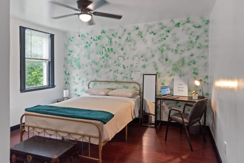 roommates in Undisclosed, Baltimore, MD 21223 Your New Home Awaits!  
 Private room available NOW & Bathroom
 Safe & secure building
 Close to transit & shopping
 Respectful, quiet community
 Move in as soon as this week! (id. 35404) - cirtru.com