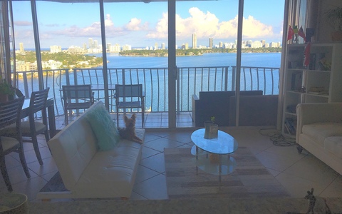 Private Room in 2Bed.2Bath