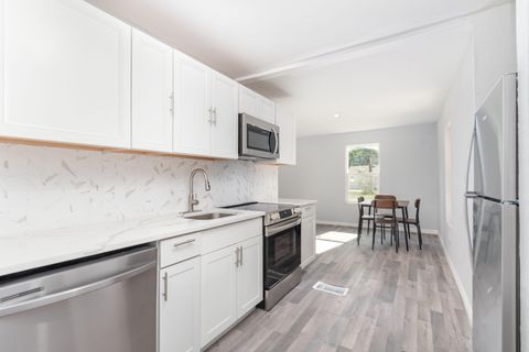 Huge renovated house and Rooms in Umatilla (id. 16543)