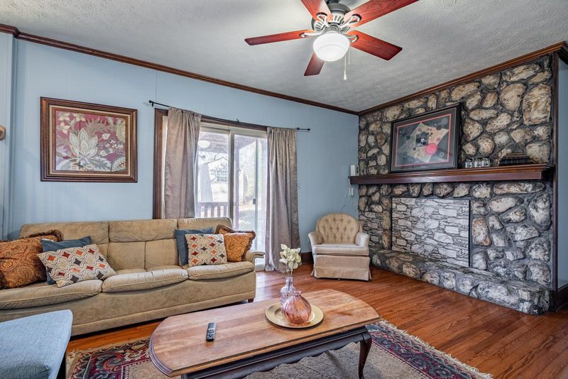 MUST SEE- Gorgeous Lake City Home on Spacious Corner Lot (id. 9287)