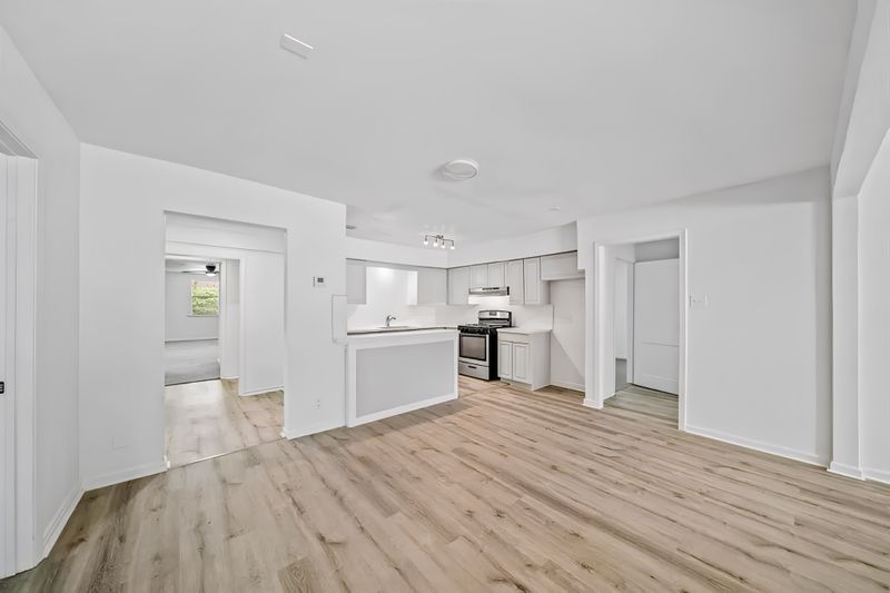 roommates in Undisclosed, Houston, TX 77017 Houston House with Dining area. Homey & modern (id. 5952) - cirtru.com