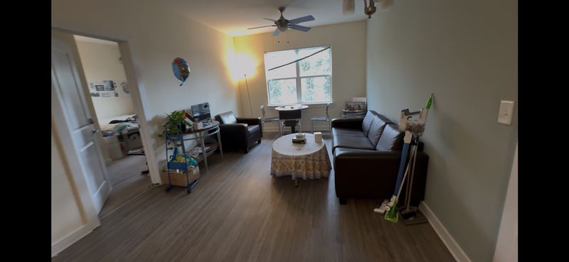 Private Room in 3Bed.3Bath